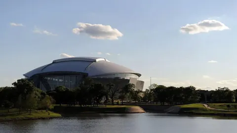 隆多在训练营担纲教练，前途将引领球队征战沙场